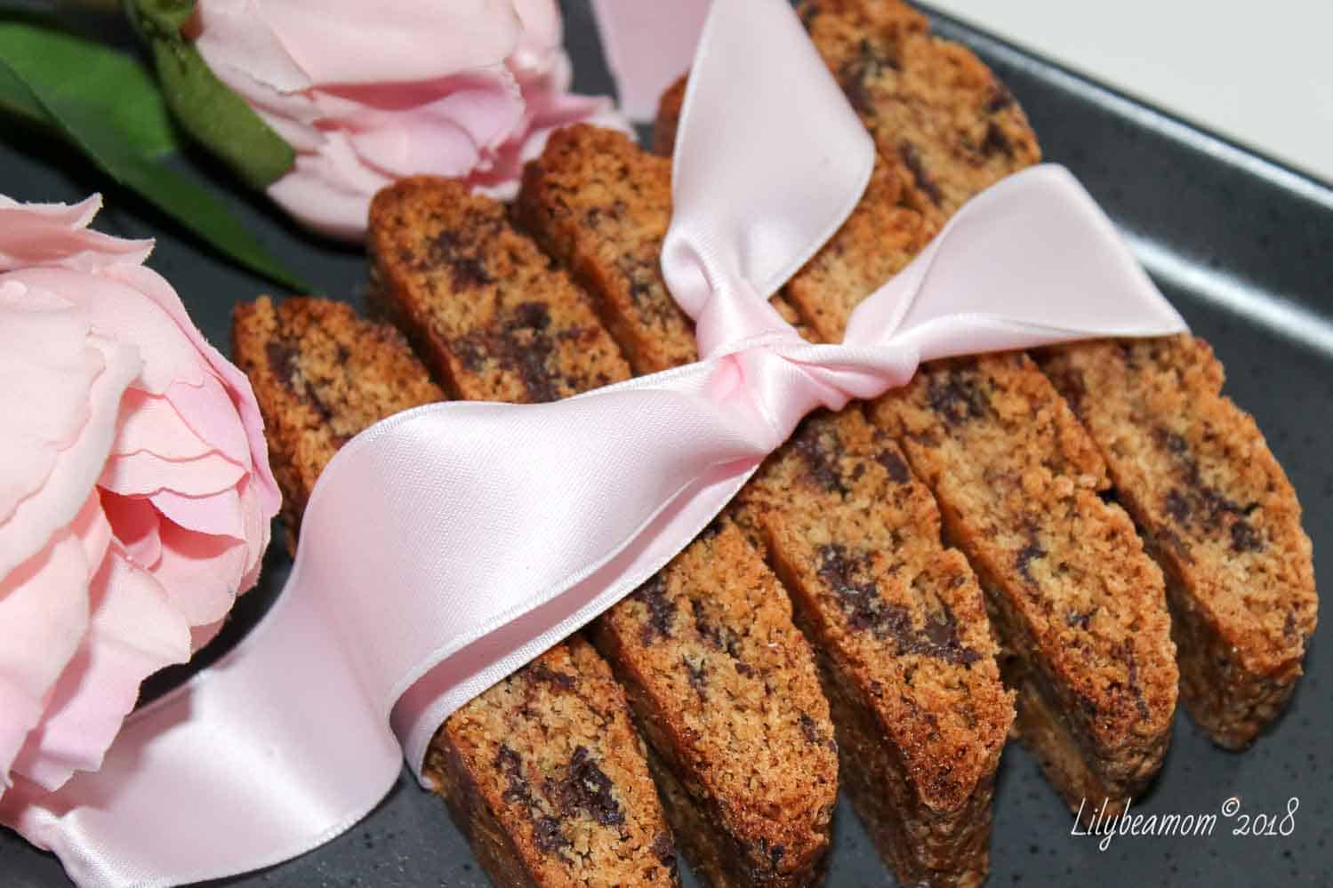 Cantucci arancia e cioccolato