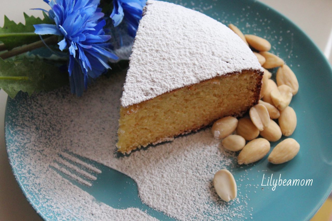 Torta alle mandorle e latte condensato | paninisopraffini.com