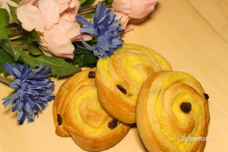 Girelle crema pasticcera e uvetta | paninisopraffini.com