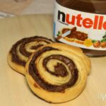 Girelle alla crema e uvetta